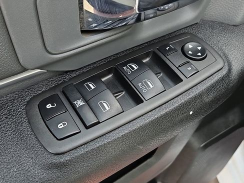 Used 2023 RAM 1500 Classic SLT w/ Electronics Group image 17