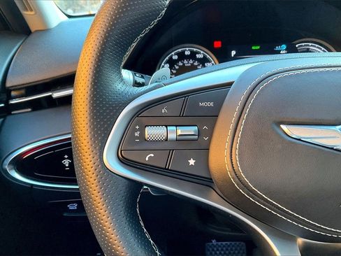 Used 2025 Genesis Electrified GV70 Advanced image 11