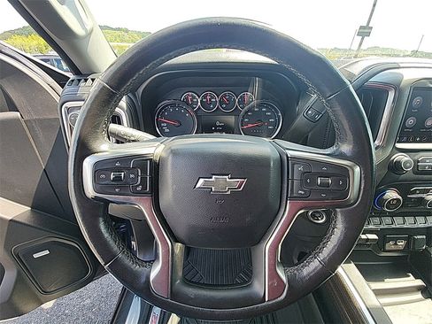 Used 2021 Chevrolet Silverado 1500 LT Trail Boss w/ Convenience Package II image 18