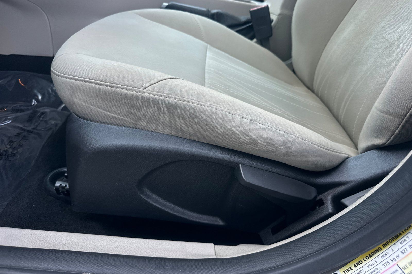 Used 2018 Ford Focus SE FWD image 13