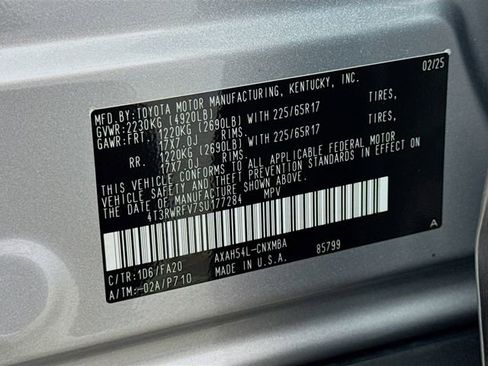Used 2025 Toyota RAV4 XLE AWD/4WD image 16