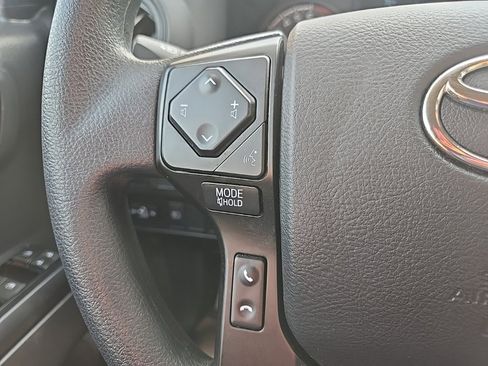 Used 2022 Toyota Tacoma SR image 45