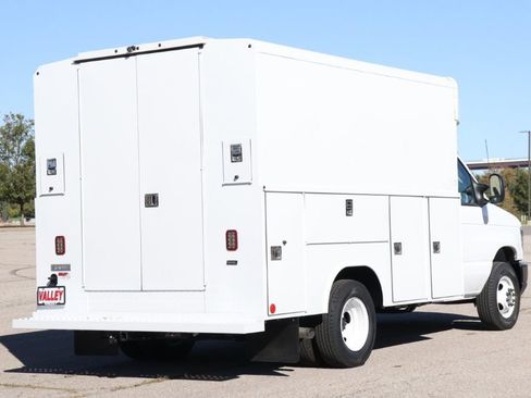 New 2026 Ford E-350 and Econoline 350 Super Duty w/ Power Equipment Group RWD image 7