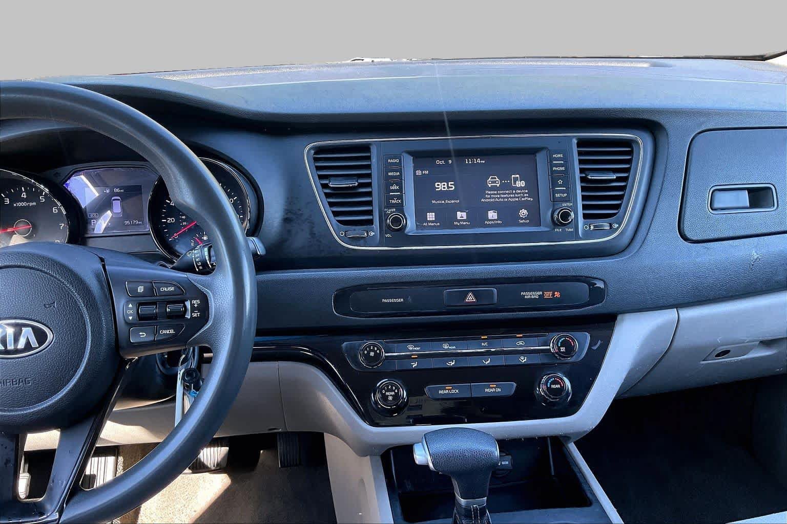 Used 2021 Kia Sedona LX FWD image 7