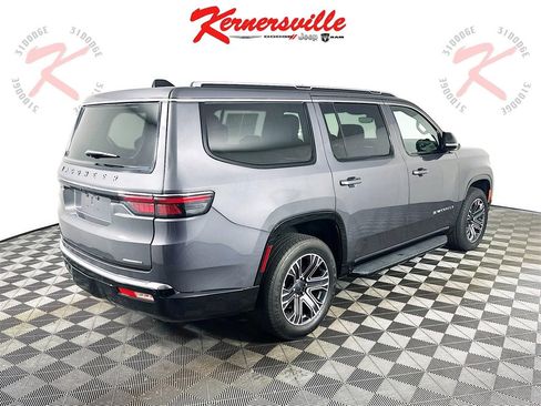 Used 2024 Jeep Wagoneer Series II w/ Flexible Seating Group image 7