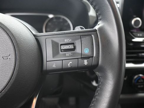 Used 2025 Nissan Pathfinder SV FWD image 13
