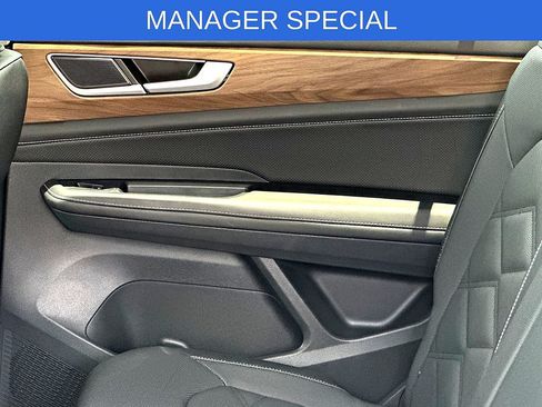 Certified 2026 Volkswagen Atlas SE FWD image 26