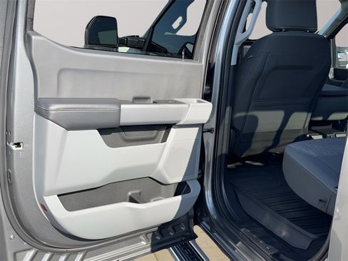 Used 2024 Ford F250 XLT w/ 360-Degree Camera Package image 32