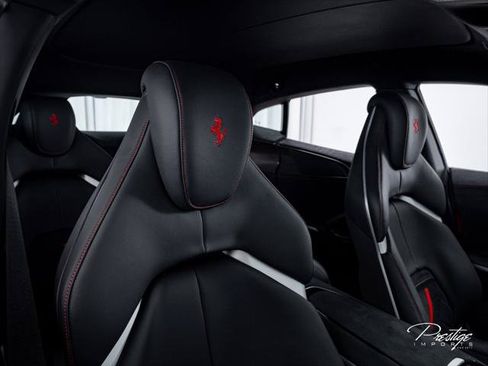 Used 2025 Ferrari Purosangue AWD/4WD image 35