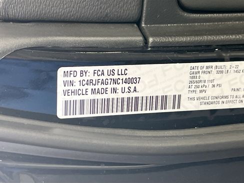 Used 2022 Jeep Grand Cherokee Laredo X image 32