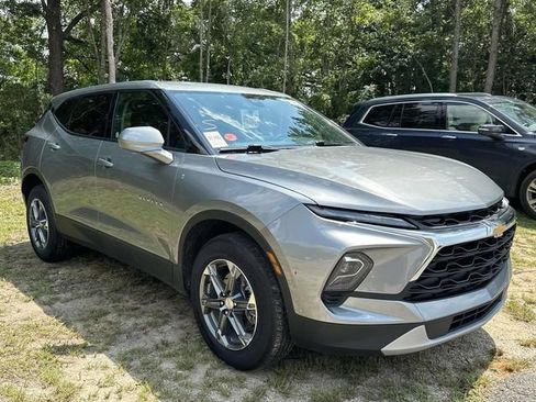 Used 2025 Chevrolet Blazer LT FWD image 15