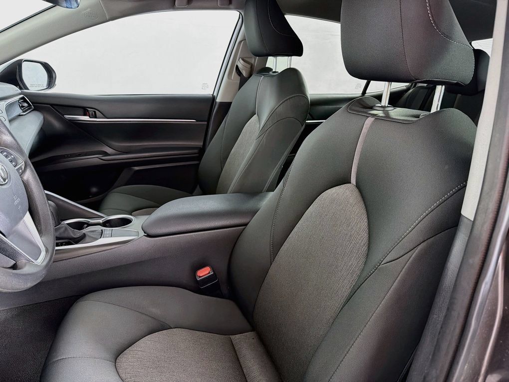 Used 2023 Toyota Camry LE FWD image 34