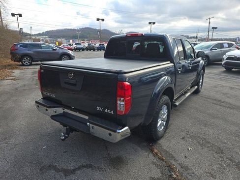 Used 2017 Nissan Frontier SV w/ SV Value Truck Package image 6