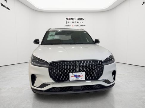 New 2026 Lincoln Aviator Reserve w/ Illumination Package RWD image 8