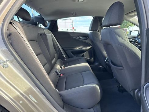 Used 2023 Chevrolet Malibu LT image 34