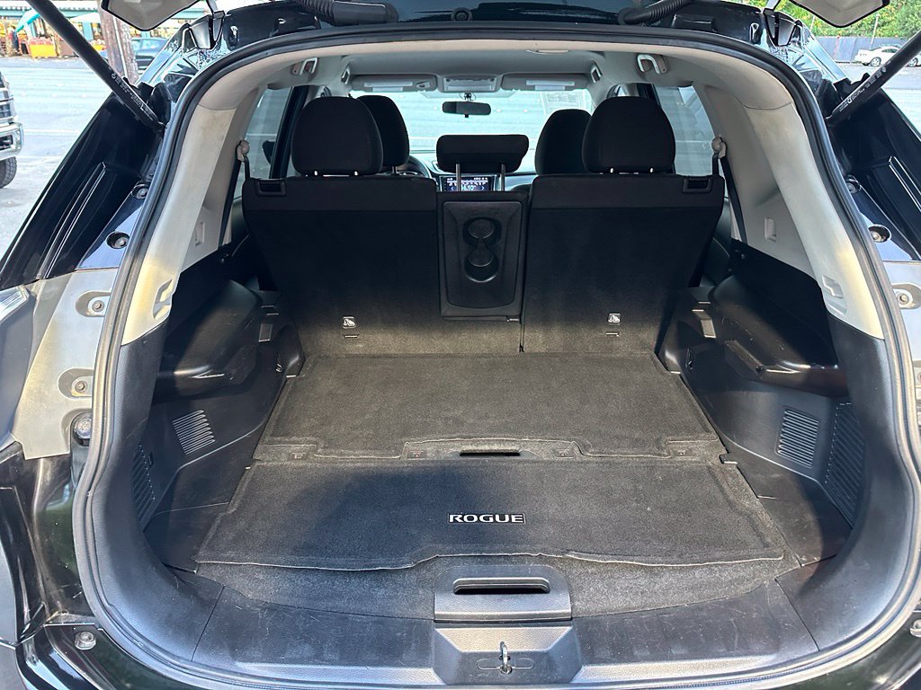 Used 2016 Nissan Rogue SV FWD image 16