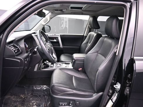 Certified 2022 Toyota 4Runner Limited image 19