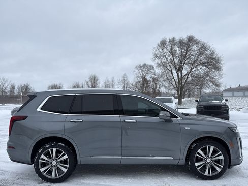 Used 2020 Cadillac XT6 Premium Luxury image 2