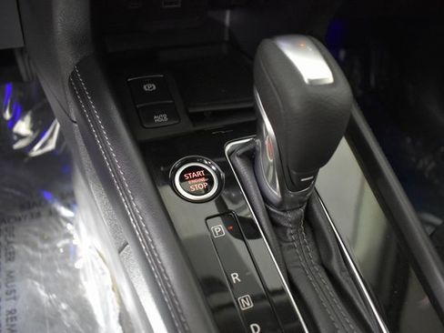 Used 2021 Nissan Kicks SV w/ Interior Electronics Package image 16