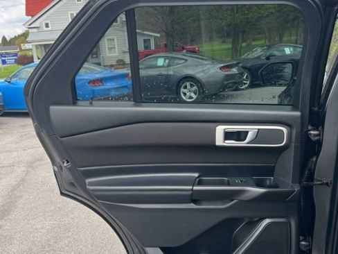 Used 2020 Ford Explorer XLT w/ Comfort Package AWD/4WD image 42