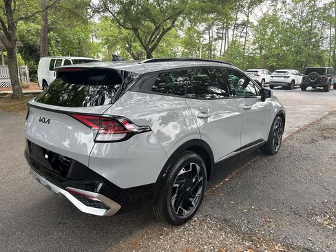 Used 2025 Kia Sportage SX image 6