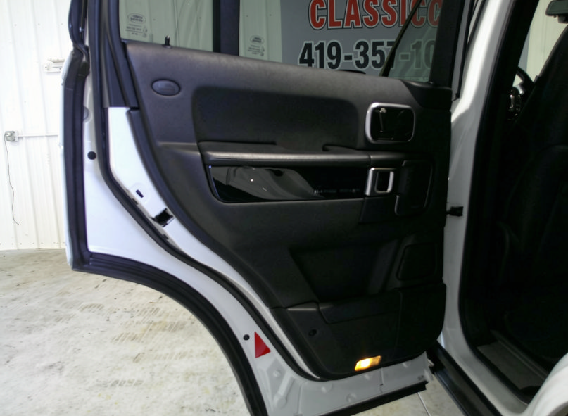 Used 2012 Land Rover Range Rover Supercharged AWD/4WD image 34