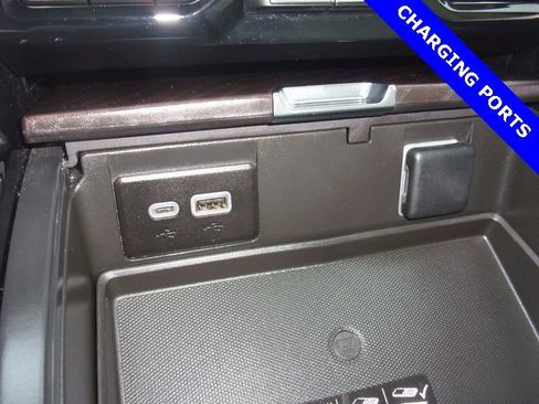 Used 2024 GMC Yukon XL Denali w/ Advanced Technology Package image 14