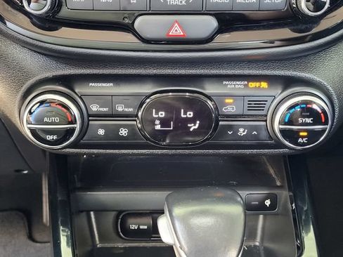 Used 2025 Kia Soul GT-Line FWD image 21