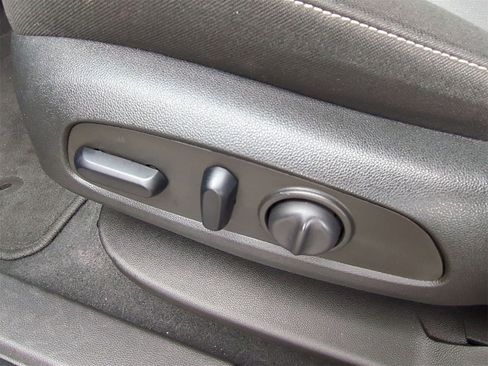 Certified 2023 Chevrolet Blazer LT image 12