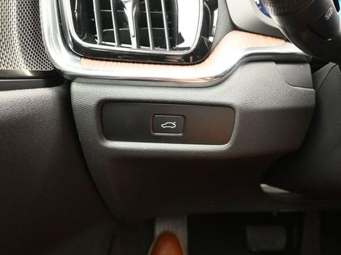 Used 2025 Volvo S60 B5 Plus FWD image 27