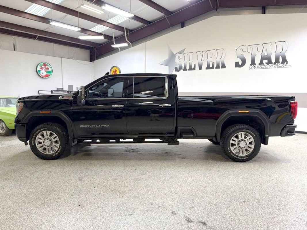 Used 2020 GMC Sierra 3500 Denali w/ Denali Ultimate Package AWD/4WD image 3