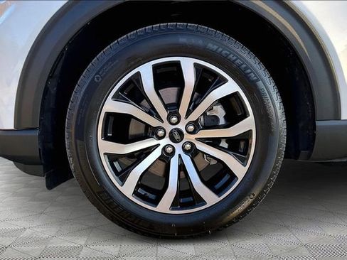 Used 2025 Ford Explorer ST-Line image 22