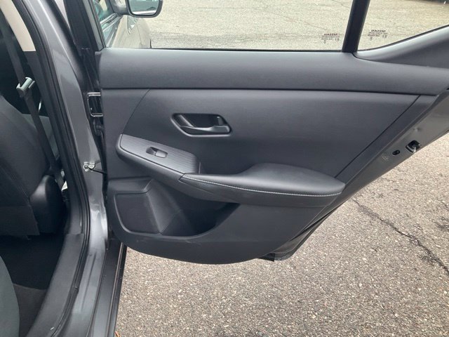Used 2024 Nissan Sentra SV FWD image 15
