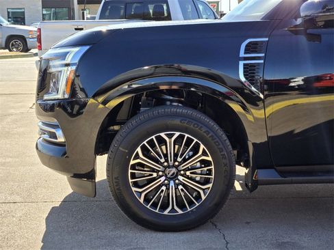 New 2025 Nissan Armada Platinum w/ Convenience Package image 6