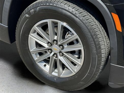 Used 2023 Chevrolet Traverse LT image 26