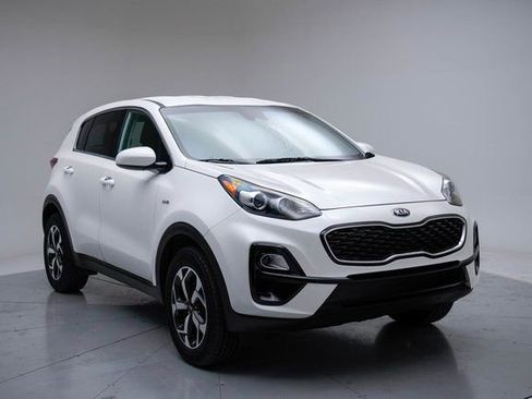 Used 2022 Kia Sportage LX image 10