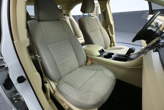 Used 2018 Ford Taurus SE FWD image 36