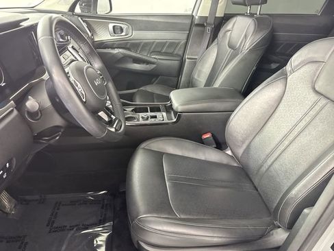 Used 2023 Kia Sorento SX FWD image 4