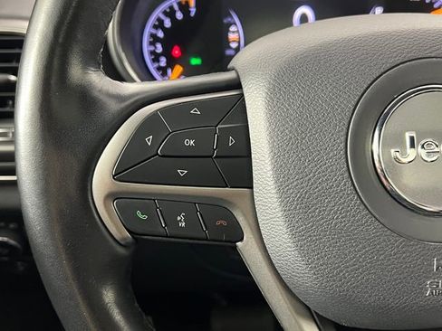 Used 2020 Jeep Grand Cherokee Limited w/ Luxury Group II image 27