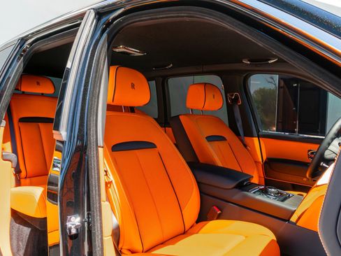 Used 2025 Rolls-Royce Cullinan image 12