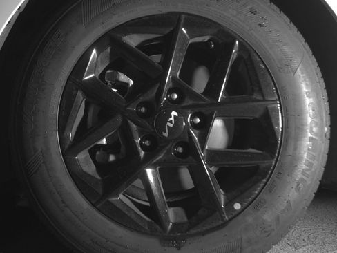 Used 2025 Kia K5 LXS image 12