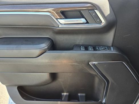 Used 2022 Chevrolet Silverado 1500 LT w/ Protection Package AWD/4WD image 39