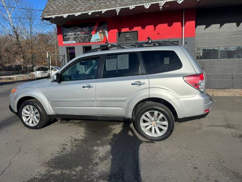 Used 2011 Subaru Forester 2.5X Premium w/ All-Weather Pkg image 6