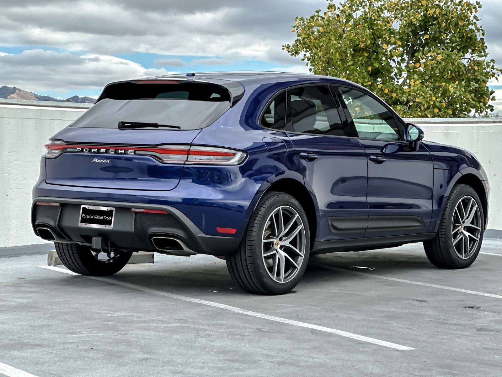 Certified 2026 Porsche Macan AWD/4WD image 34