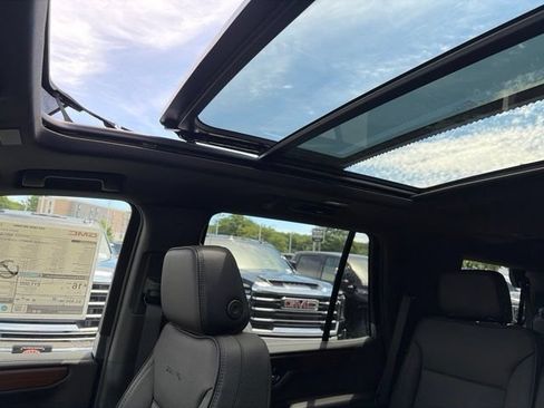New 2026 GMC Yukon Denali w/ Sun & Power Step Package AWD/4WD image 24