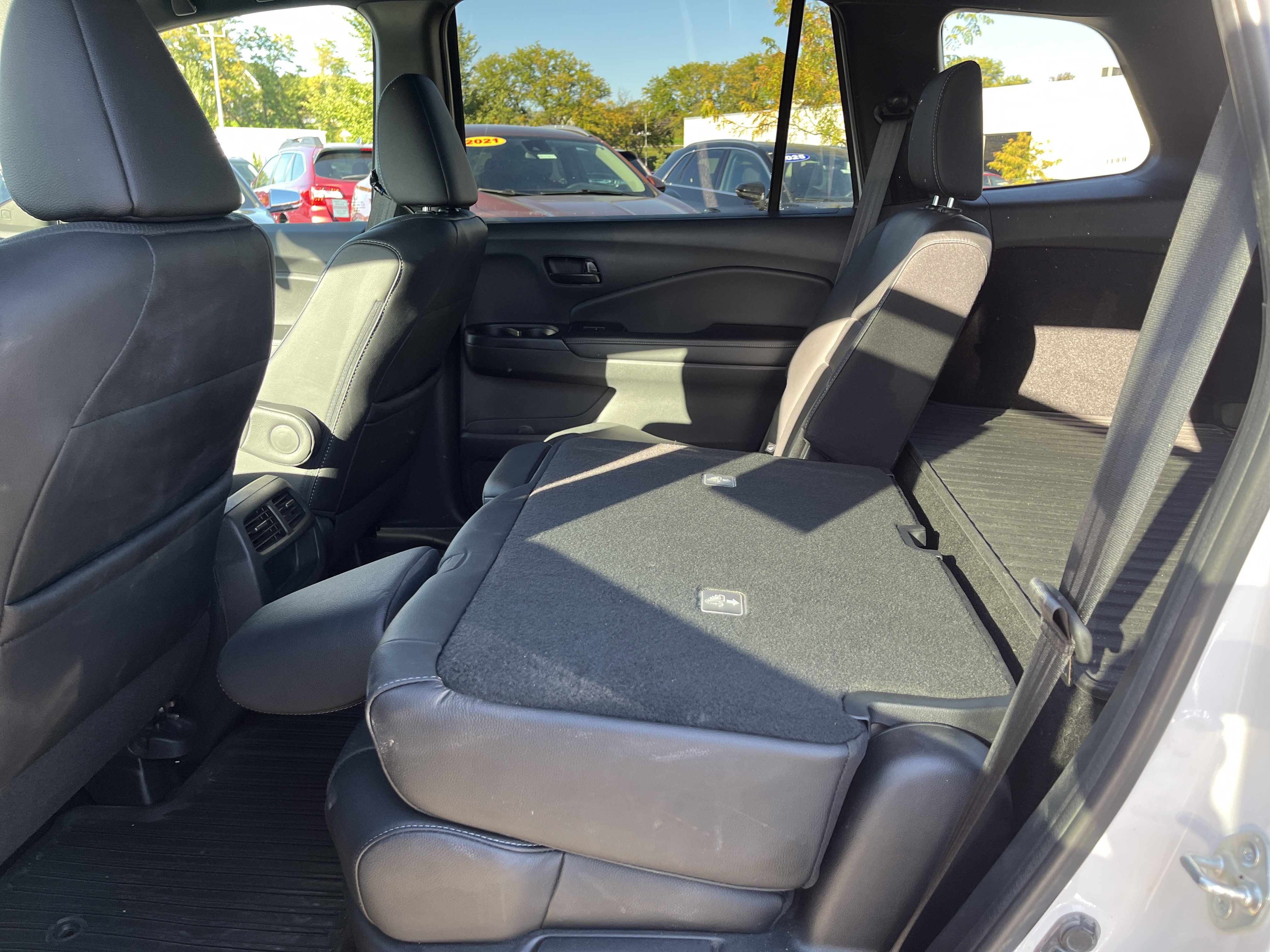 Used 2023 Honda Passport EX-L image 16