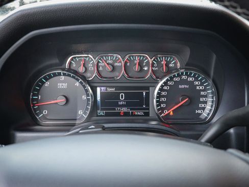 Used 2018 Chevrolet Silverado 1500 LT w/ All Star Edition image 19