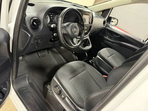 Used 2021 Mercedes-Benz Metris image 41