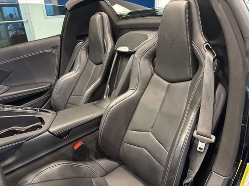 Used 2024 Chevrolet Corvette Stingray Convertible w/ Z51 Performance Package image 16