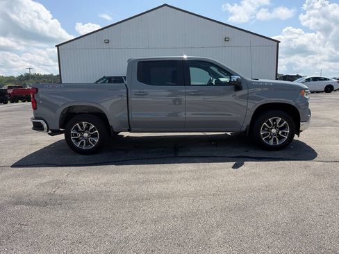 Used 2024 Chevrolet Silverado 1500 LT AWD/4WD image 4